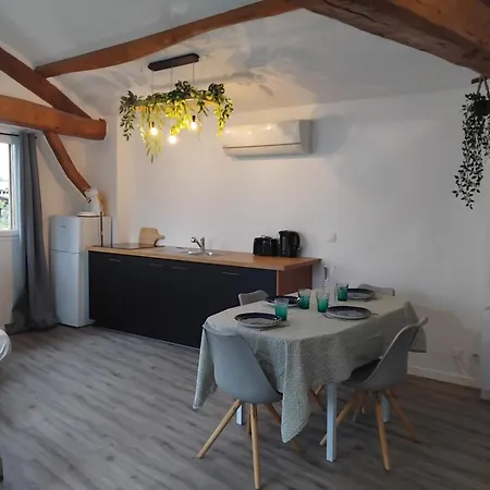 La Aux Hirondelles * Entraigues (Puy-de-Dome)