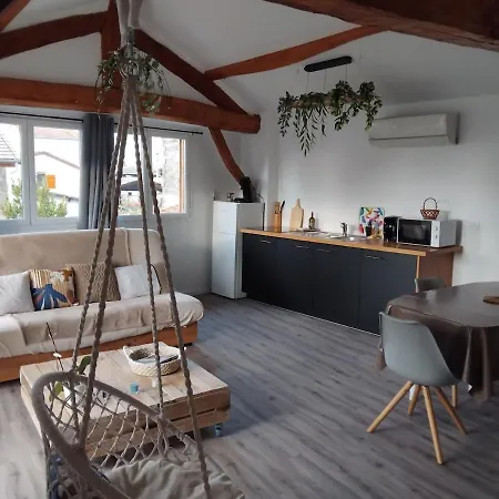 La Aux Hirondelles Entraigues (Puy-de-Dome)