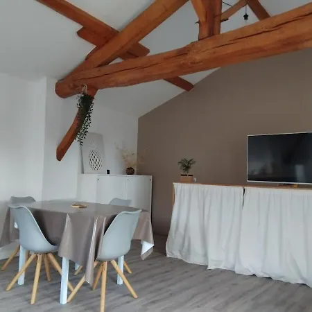 La Aux Hirondelles Holiday home *