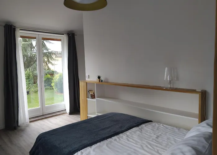 La Aux Hirondelles Entraigues (Puy-de-Dome)