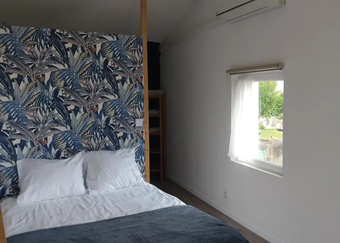 La Aux Hirondelles Holiday home *